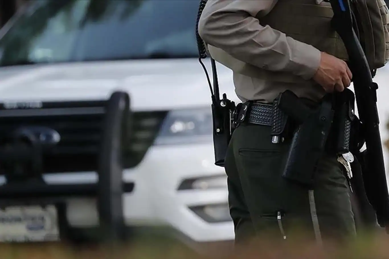 ABD'de baskın düzenleyen polise saldırı: 4 ölü, 4 yaralı