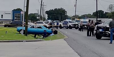 ABD'de bir araç kalabalığın için daldı: 15 yaralı