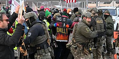 ABD'de polise tepki olarak düzenlenen gösterilerde onlarca gözaltı