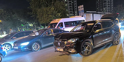 Adana'da araca silahlı saldırı: Bir yaralı