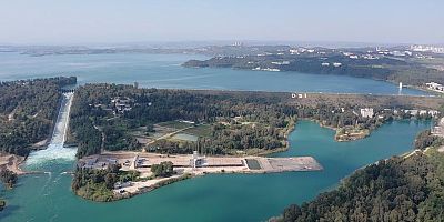 Adana'da kızının terliğini almak için girdiği baraj gölünde boğuldu