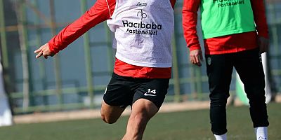 Ahmet  Yıldırım futbolculara nefes aldırmıyor!