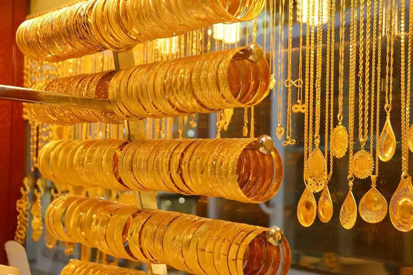 Altın fiyatları yüksek seyrini sürdürüyor