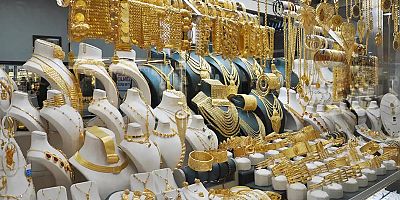 Altın güne yatay seyirle başladı: Gram altın 6 bin 770 lira seviyesinde