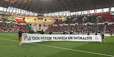 Amedspor sahaya su bilinci mesajıyla çıktı