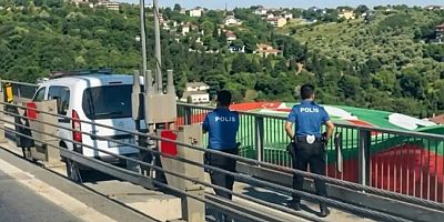 Amedspor'un Bayragı Bogaz Köprüsünde   Polislerin koruma Altında