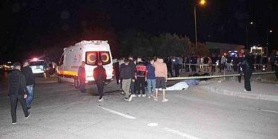 Antalya’da çöp kamyonu ile motosiklet çarpıştı: 2 kişi hayatını kaybetti