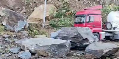 Artvin'de heyelan: Bir kişi hayatını kaybetti