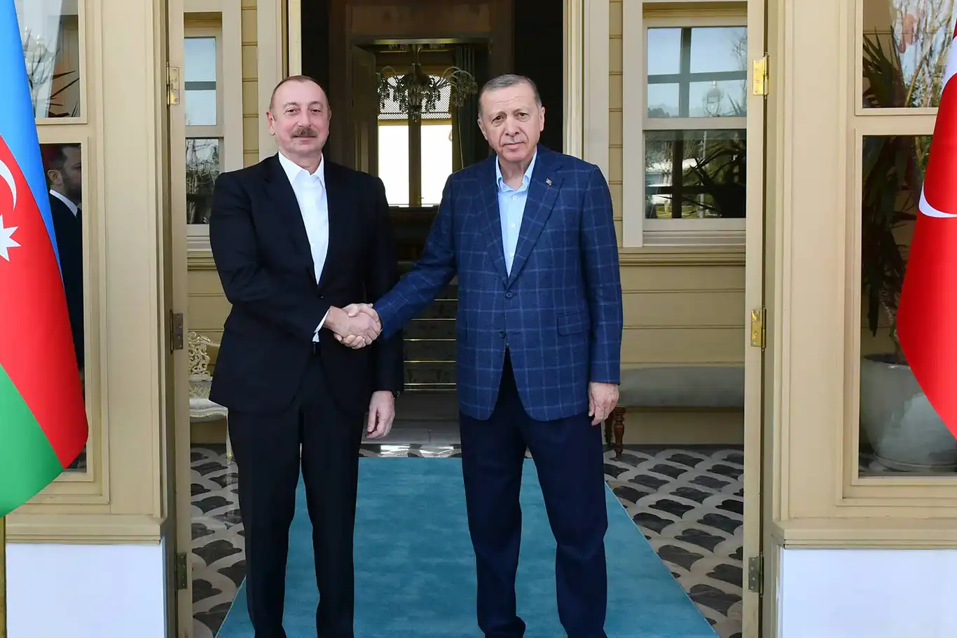 Azerbaycan Cumhurbaşkanı Aliyev ilk yurt dışı ziyareti kapsamındaTürkiye'ye geldi