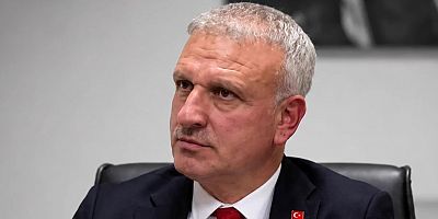 Azerbaycan’daki başörtüsü yasaklarını eleştiren Cumhurbaşkanı Başdanışmanı Saral istifa etti