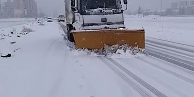 Bağlar Belediyesi Karla Mücadelede Sahada