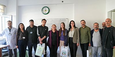 Bağlar Belediyesi Üniversiteye Hazırlanan Gençlere Kitap Seti Desteği sağlandı