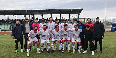 BAĞLAR BELEDİYESPOR, LİDERLE YENİŞEMEDİ