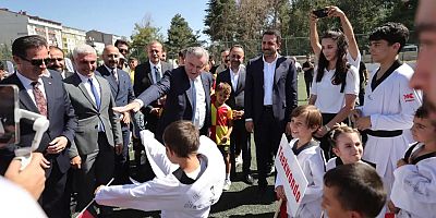 Bakan Bak: GSB spor okullarından bu yıl 1 milyon 811 bin çocuk yararlandı