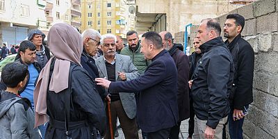 BAŞKAN BEYOĞLU, ASRIN FELAKETİNDEN ETKİLENEN ESKİ BAĞLAR BÖLGESİNDE VATANDAŞLARLA BULUŞTU