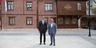 BAŞKAN YILMAZ, KÜLTÜR BAKANI YARDIMCISI AHMET MİSBAH DEMİRCAN’I AĞIRLADI