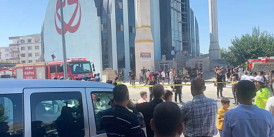 Batman'da cami iskelesi çöktü: 2'si ağır 4 yaralı