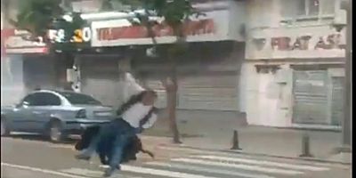 Batman'da yaban domuzu şehir merkezine indi: Bir kişi yaralandı