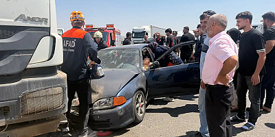 Batman-Diyarbakır kara yolunda otomobil ile kamyon çarpıştı: 2'si ağır, 4 yaralı