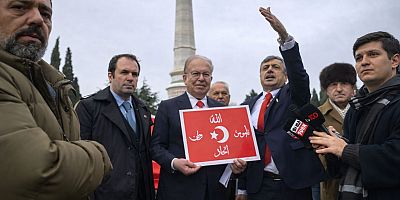 “Bayrak İndirilirse, Egemenlik Tartışmaya Açılır”