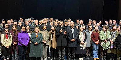 Belediye Eşbaşkanları Kobanê dayanışması için maaşlarını bağışladı