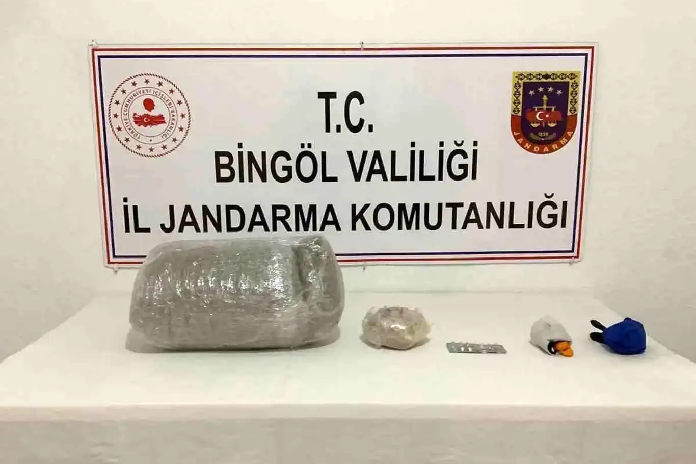 Bingöl'de 2.6 kilo esrar ele geçirildi