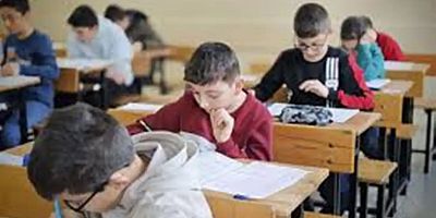 Bingöl'de okulda 'Kar spreyi' paniği: 30 öğrenci hastaneye kaldırıldı