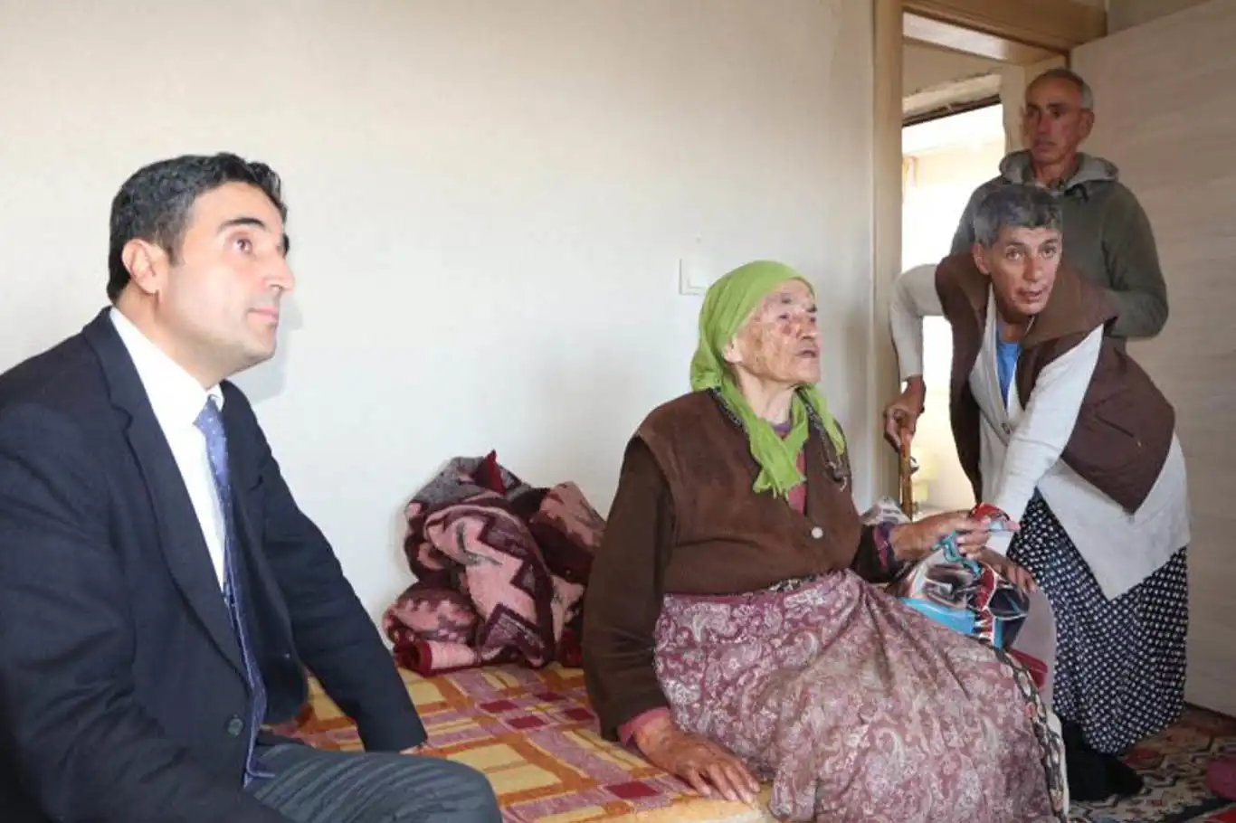 Bingöl Karlıova'da Dünya Engelliler Günü kapsamında engelli vatandaşlara ziyaret