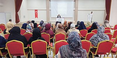 Bismil’de Kur’an Kursu Öğreticilerine Yönelik Değerlendirme Toplantısı Düzenlendi