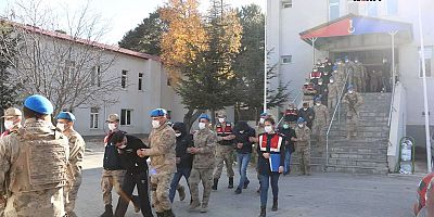 Bitlis merkezli 5 ilde düzensiz göçmen kaçakçılığı operasyonu: 20 gözaltı