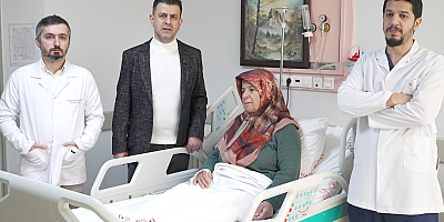 Böbrek ve üst bezlerinde bulunan 2 kilogramı aşkın dev tümör başarıyla çıkarıldı