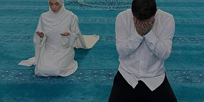 Çekdar Orhan nişanlısıyla Mardin’de dua etti