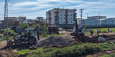 Çelikevler Mahallesi’nin 15 yıllık yağmur suyu sorunu çözülüyor