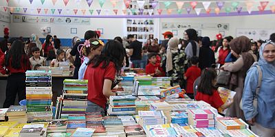 Çermikli öğrencilerden kitap fuarına yoğun ilgi