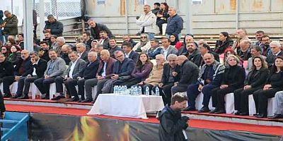 CHP'li vekil HDP'liler ile Diyarbakır'da Nevruz kutlamasına katıldı: Öcalan'a özgürlük istendi