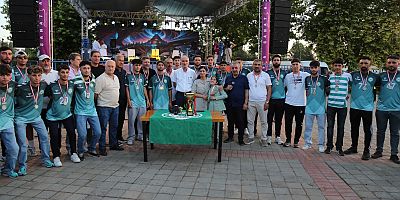 Çınar'da Coşkulu Konser
