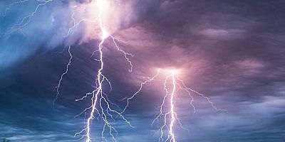 Çınar’da Yıldırım Paniği: 1 Kadın Yaralandı