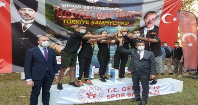 Çukurca Zap rafting takımı Türkiye 2’ncisi