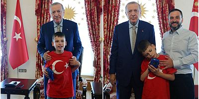 Cumhurbaşkanı Erdoğan, camilerde kek dağıtan otizmli Joshua Harris'i kabul etti