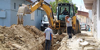 Çüngüş Karşıyaka Mahallesi’nde içme suyu hattı yenilendi