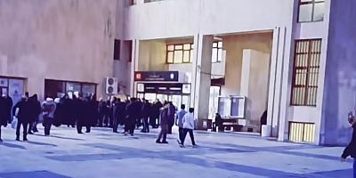 Dağkapı Dörtyol’daki Kaldırım İşgali Gerginliği Belediye Binasına Taşındı