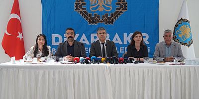 DBB Eş Başkanları Büyükşehir Belediyesinin borcunu açıkladı