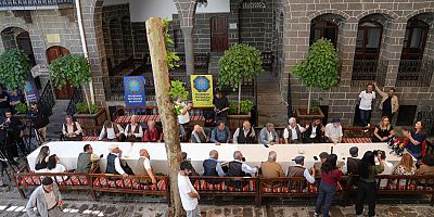 Dengbêjlik mirasının geleceği için ortak buluşma