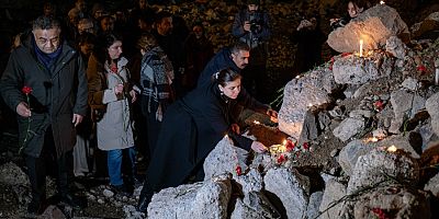 Depremin 3. yıl dönümü: Yaşamını yitirenler saat 04.17’de anıldı