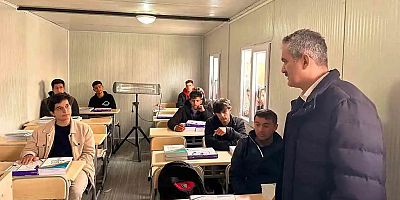 Depremin ağır hasara neden olduğu 4 ilde okullar açıldı