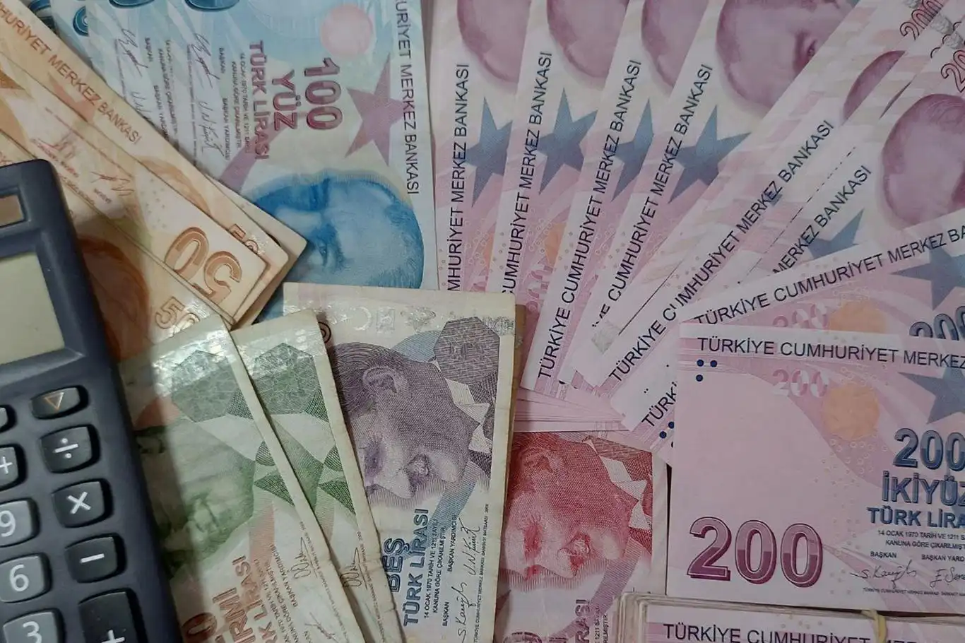 Depremzede KOBİ'lere destek ödemeleri başladı