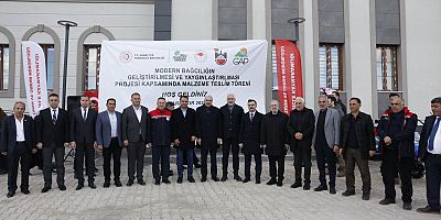 Dicle İlçesi Modern Bağcılığın Geliştirilmesi ve Yaygınlaştırılması Projesi Kapsamında Makina Dağıtım Töreni Düzenlendi 