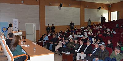 Dicle ÜNİVERSİTESİ “ENGELSİZ HAYATLAR PANELİ” DÜZENLENDİ
