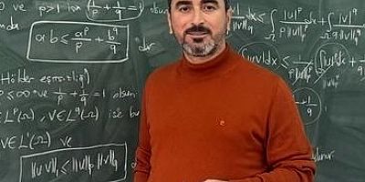 DİCLE ÜNİVERSİTESİ MATEMATİK PROFESÖRÜNDEN BİLİME ÖRNEK YENİ KİTAP
