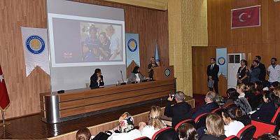 Dicle Üniversitesi’nde Hemşirelikte Küresel Yaklaşımlar Masaya Yatırıldı